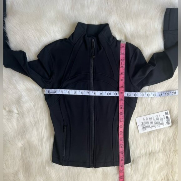 🆕Lululemon🍋 Define Cropped Jacket Nulu Black Sz 4 - Picture 12 of 12